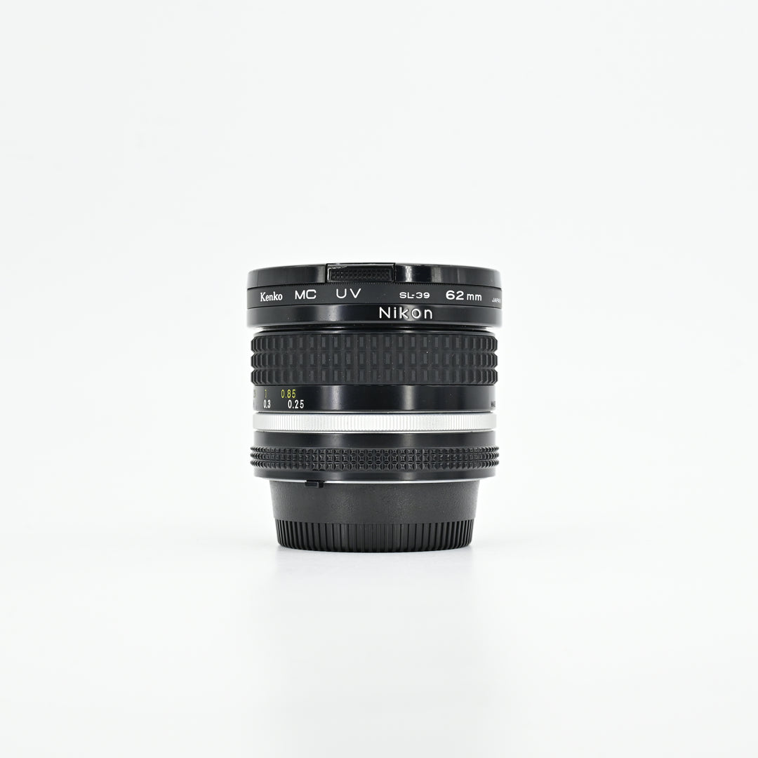 Nikon Nikkor 20mm f/2.8 AIS Lens