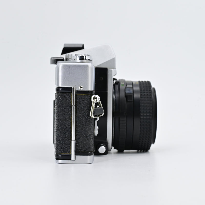 Minolta SRT101b + MD 50mm F1.7 Lens