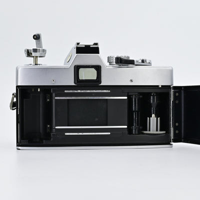 Minolta SRT101b + MD 50mm F1.7 Lens