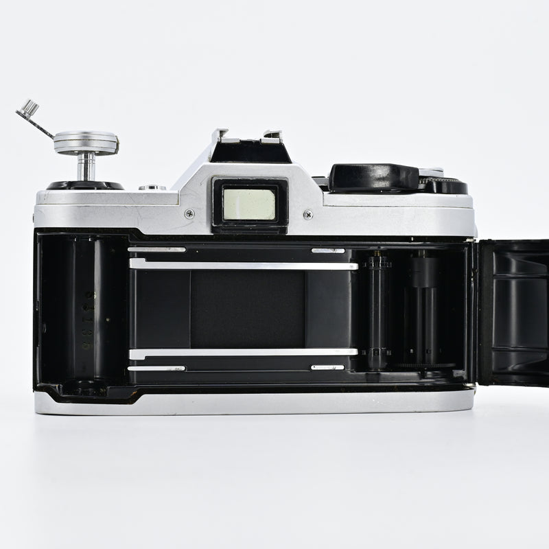 Canon AE-1 + FD 50mm F1.8 S.C. Lens