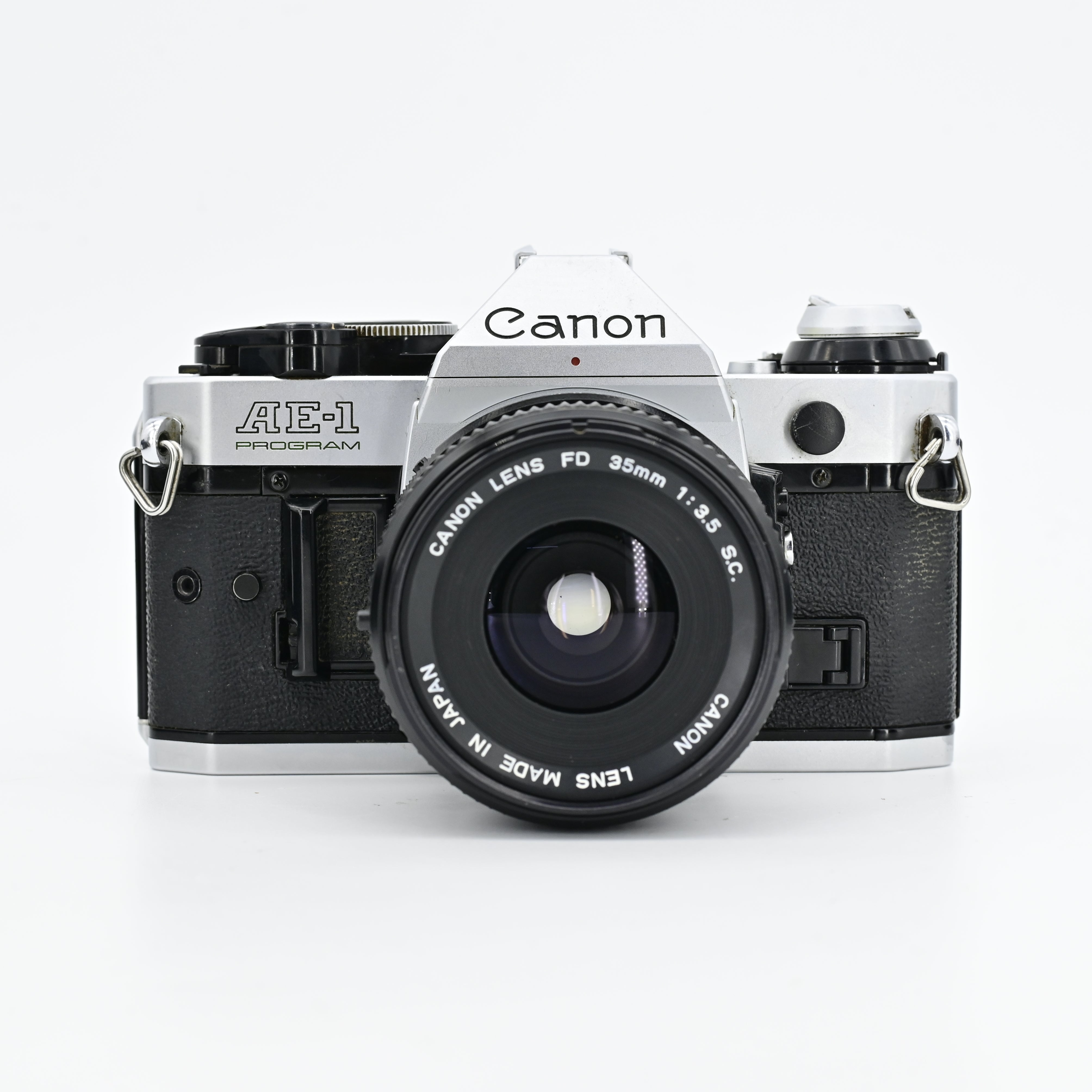 Canon AE1P + FD 35mm F3.5 S.C. Lens – SHOWA