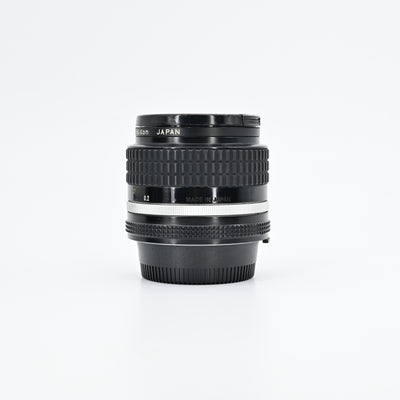 Nikon Nikkor 28mm f/2.8 Lens