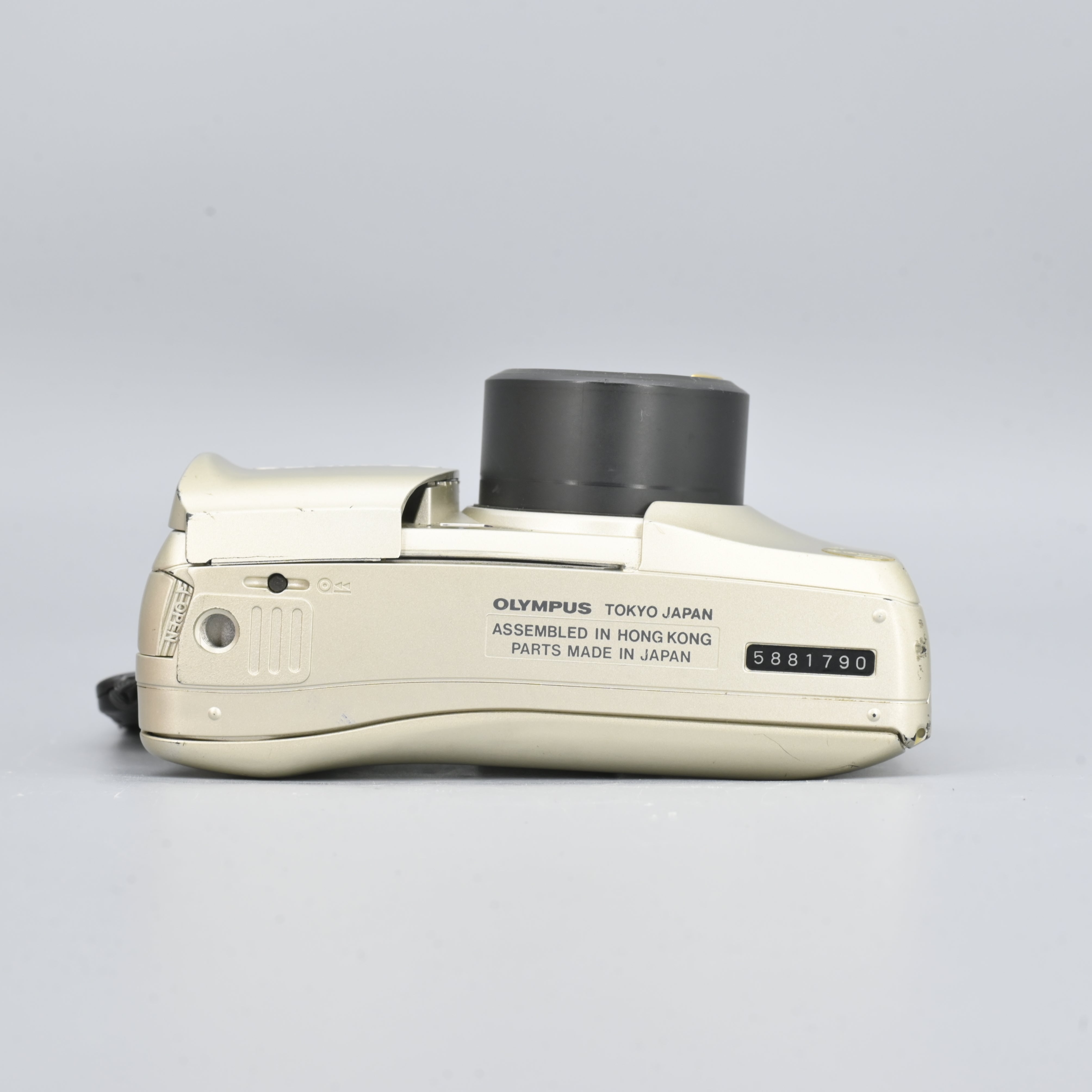 Olympus Mju Zoom 105 Deluxe – SHOWA Olympus Mju Zoom 105 Deluxe – SHOWA