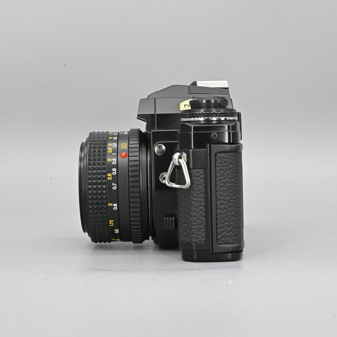 Minolta X700  + MD 50mm F1.7 Lens + Gemini 80-205mm F4.5 Marco Zoom Lens