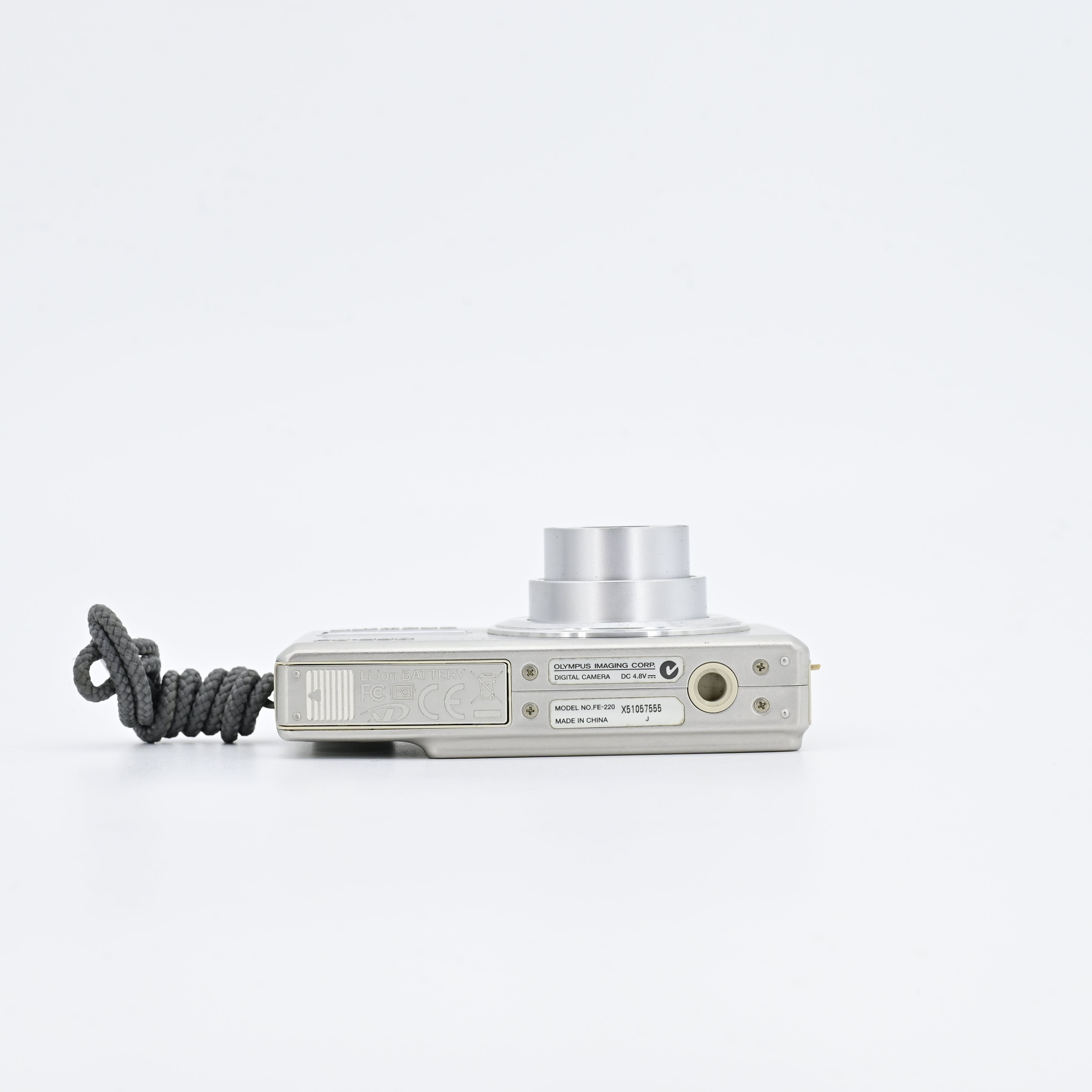 Olympus FE-220 CCD Digital Camera – SHOWA