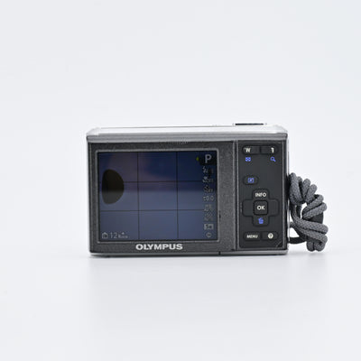 Olympus FE-47 CCD Digital Camera [Read Description]