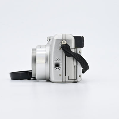 Olympus CAMEDIA C-750 Ultra Zoom CCD Digital Camera