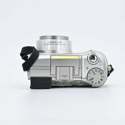 Olympus CAMEDIA C-750 Ultra Zoom CCD Digital Camera