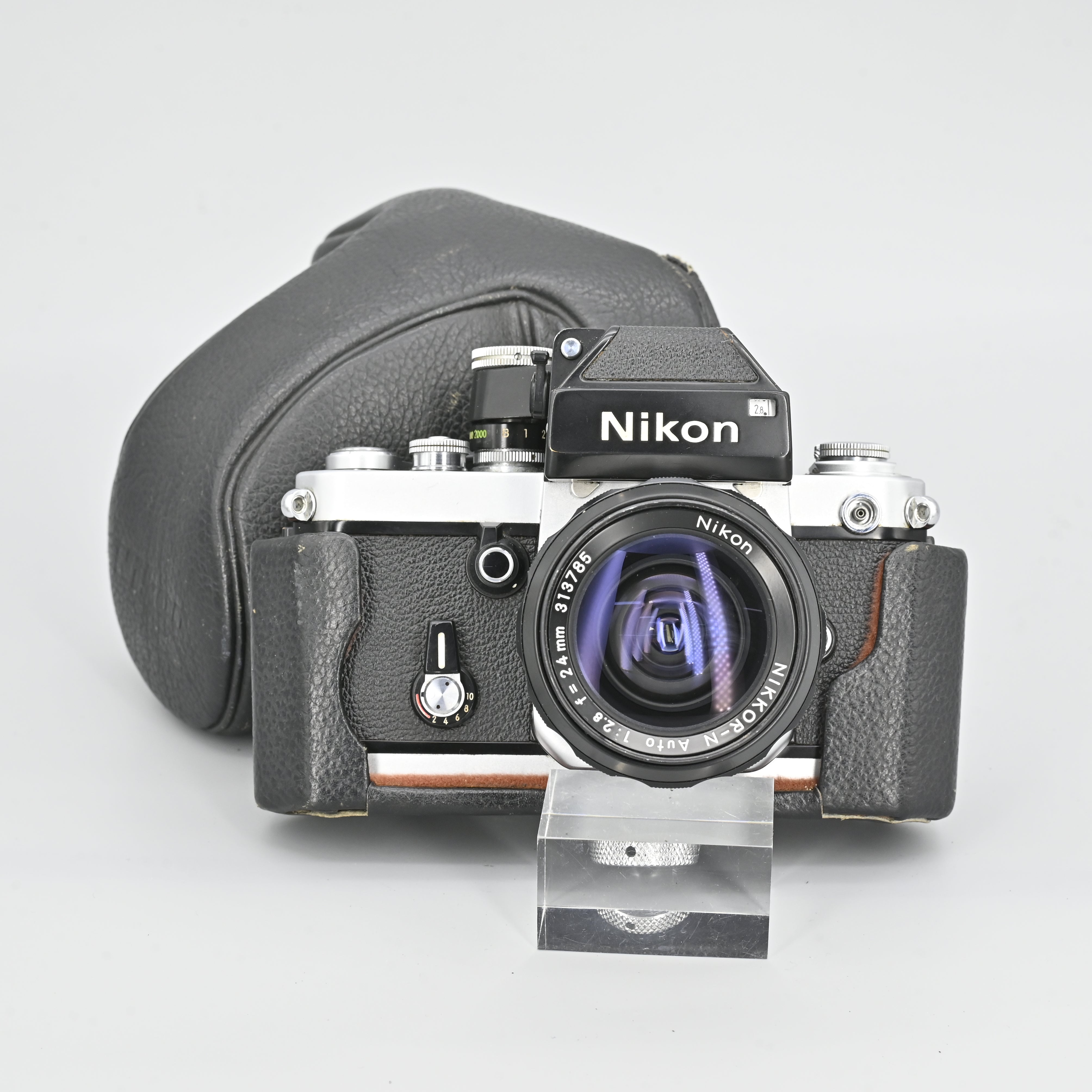 Nikon F2 + Nikkor-N Auto NAI 24mm F2.8 Lens – SHOWA