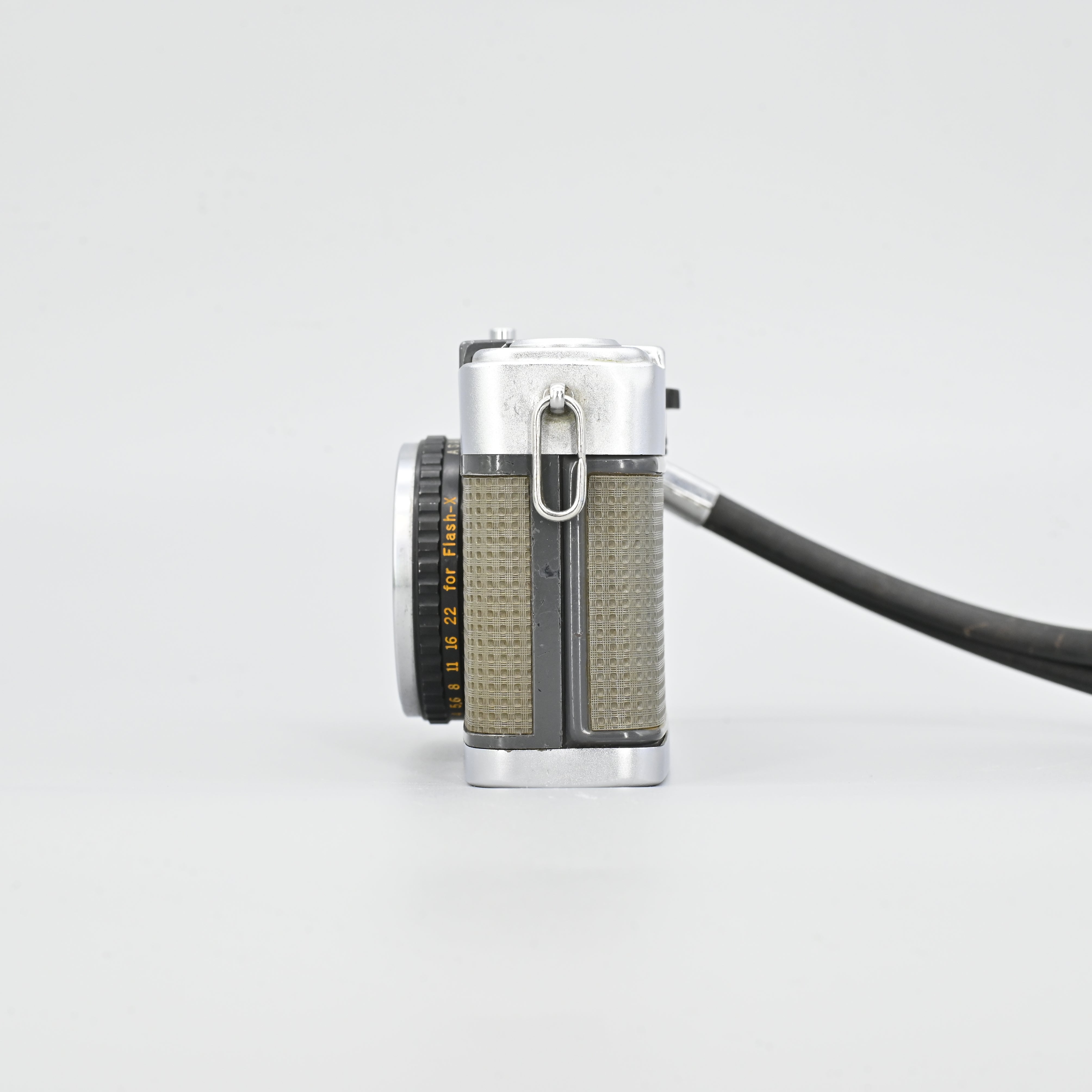 Olympus PEN-EE – SHOWA