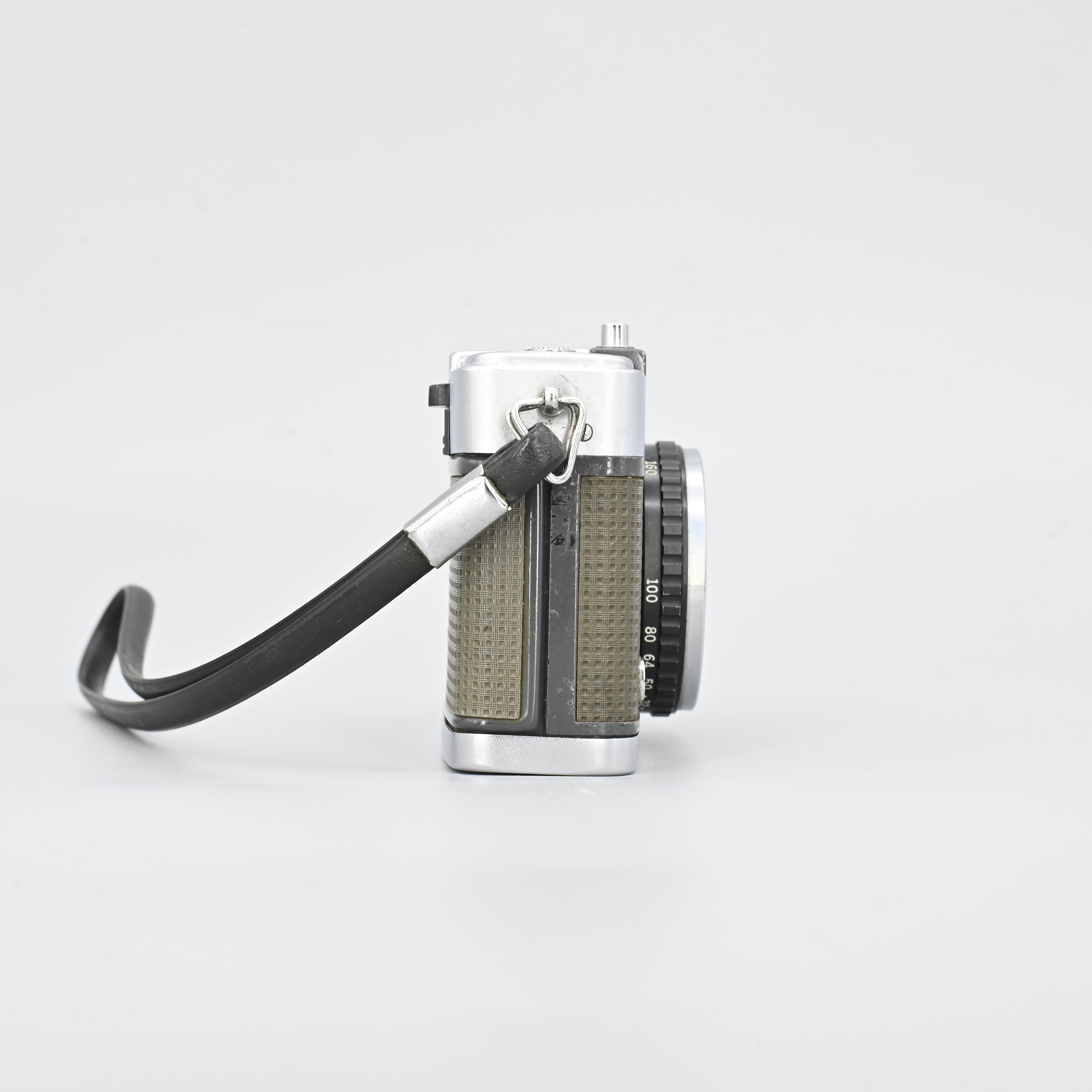Olympus PEN-EE – SHOWA