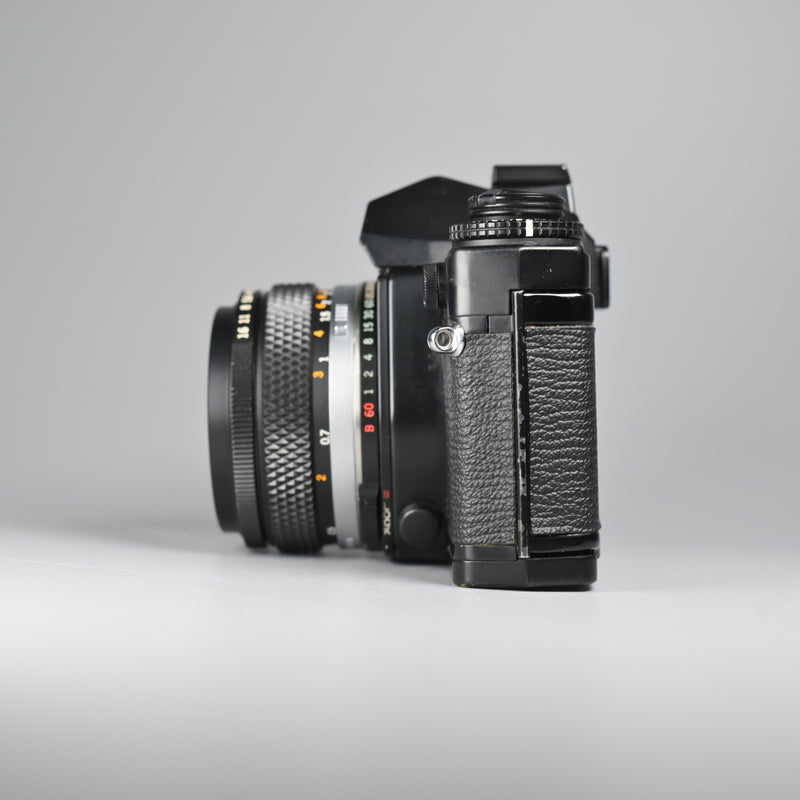 Olympus OM4 Black + Auto-S 50/1.8 Lens