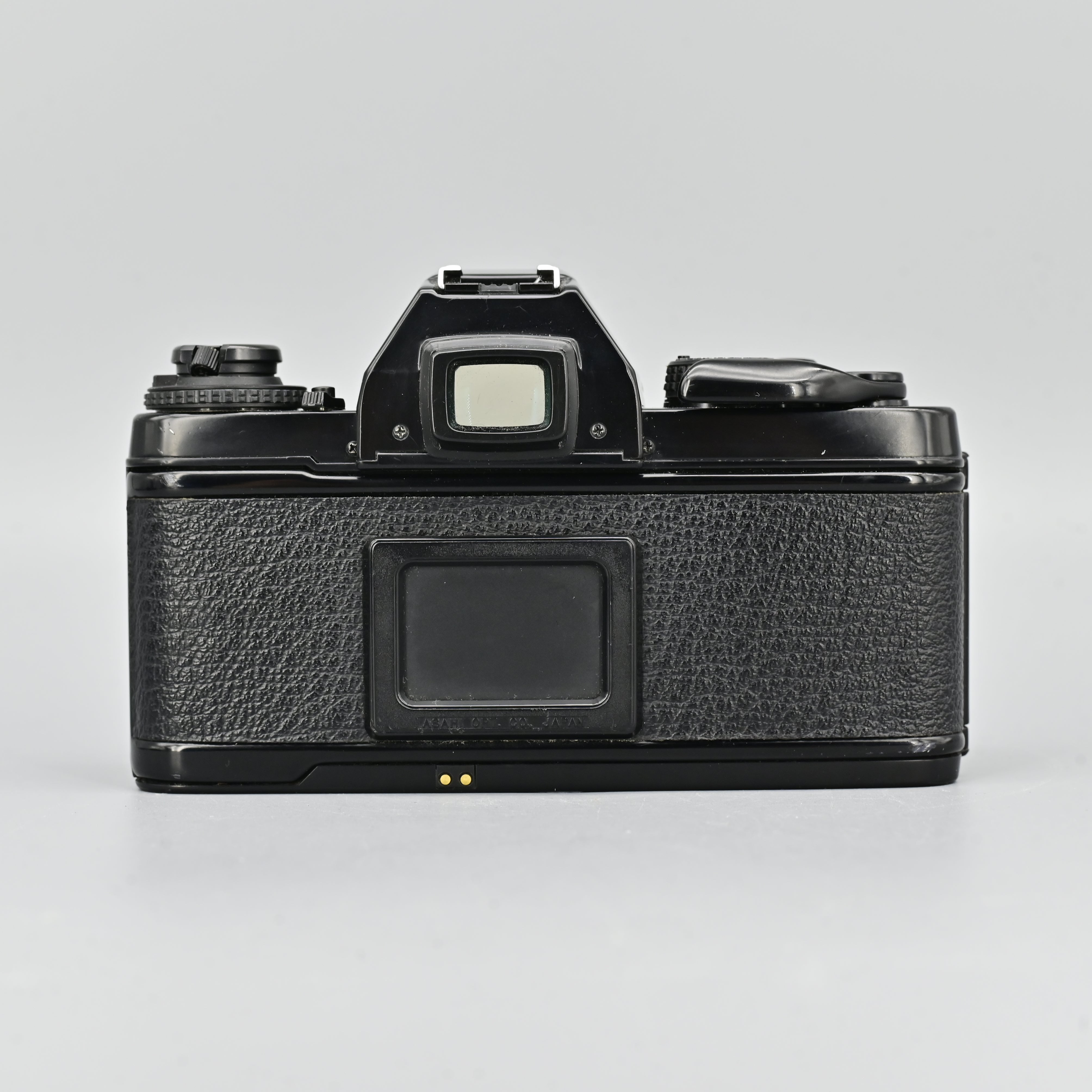 Pentax LX + SMC 50mm F1.4 + Hand Grip – SHOWA