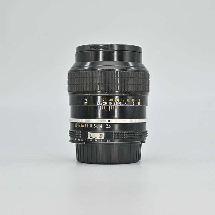 Nikon AI 105mm F2.5 lens