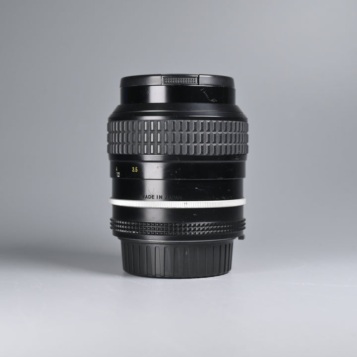 Nikon 105mm F2.5 lens