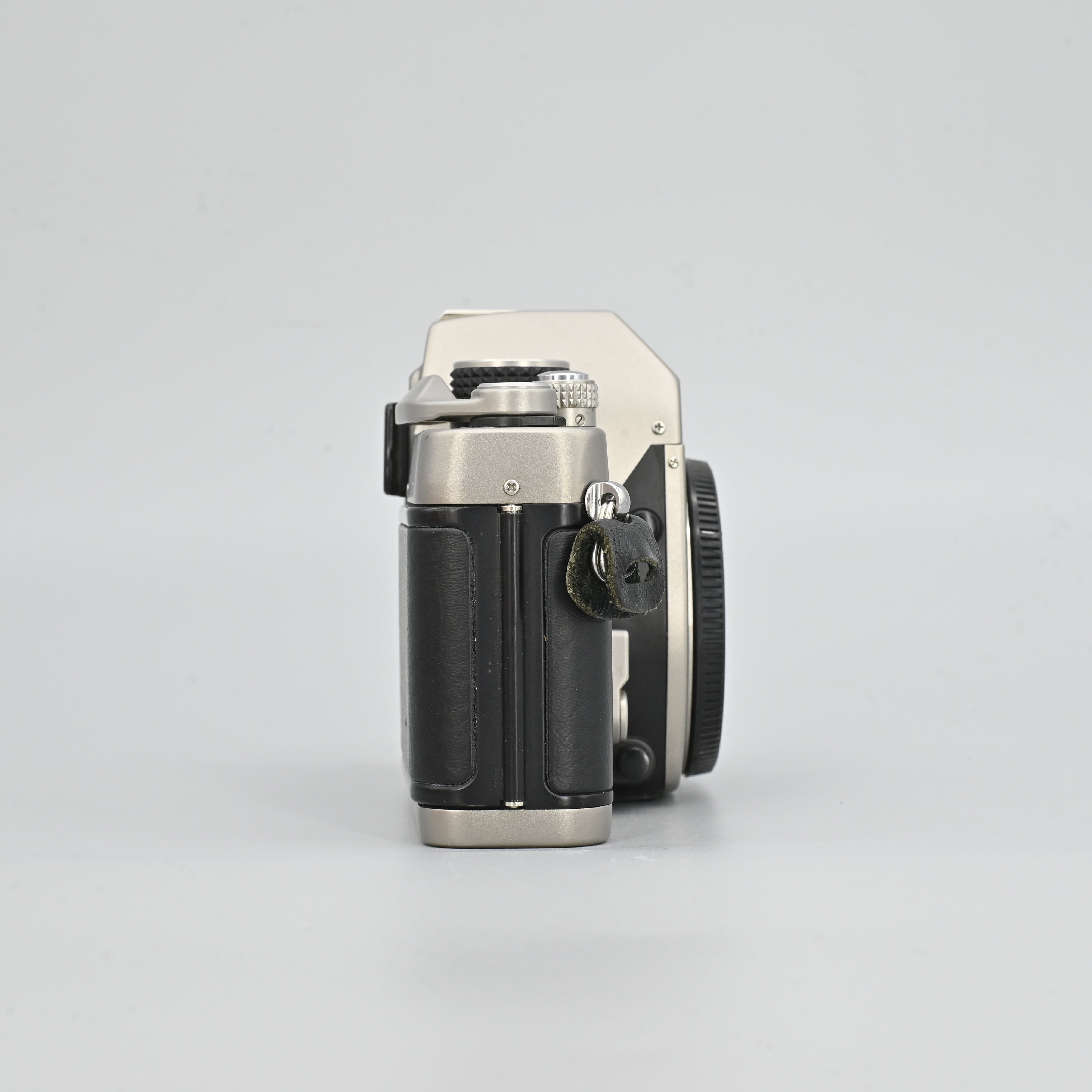 Contax S2 60 Years Edition. – SHOWA