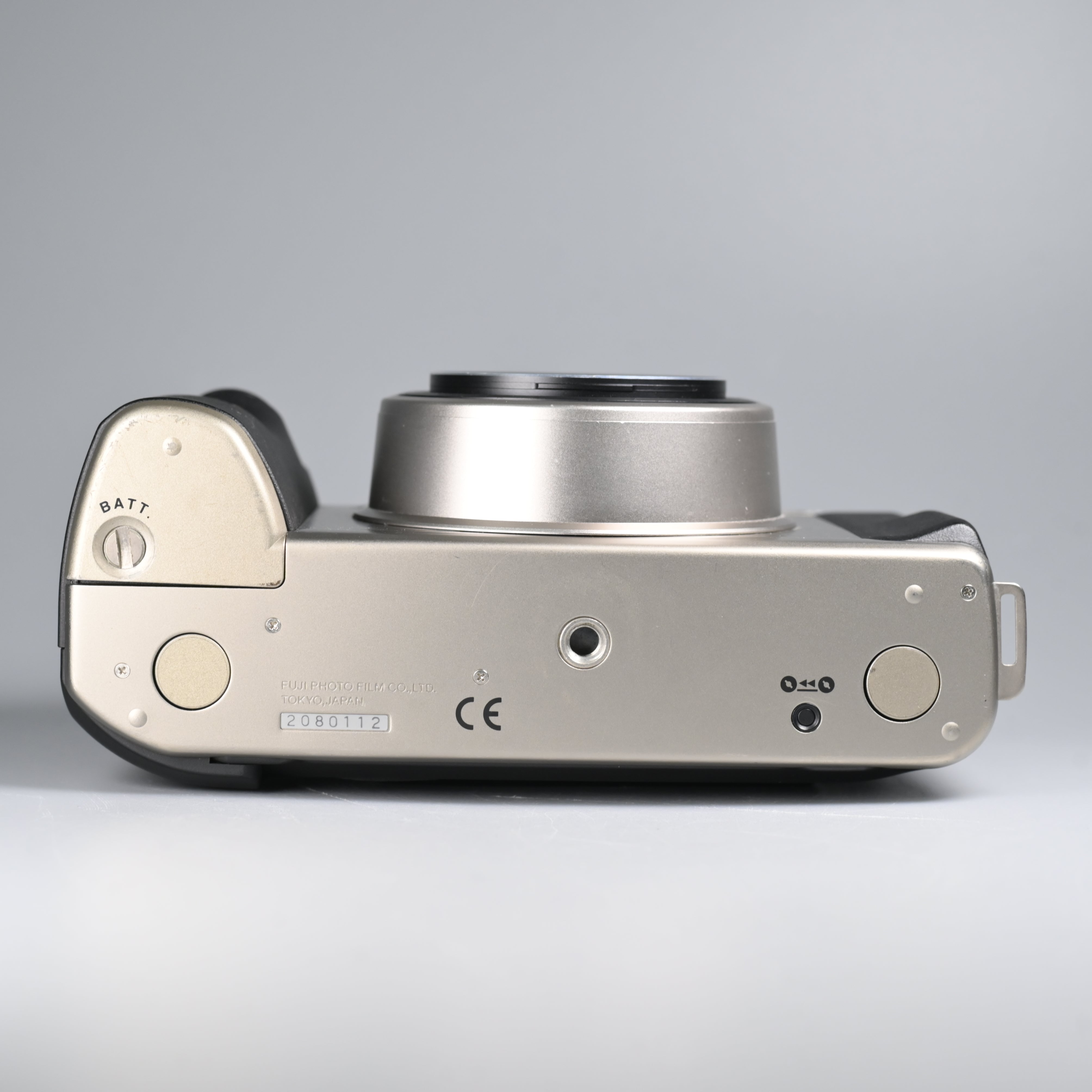 美品　FUJIFILM GA645Zi Professional Camera Geekery: Fujifilm GA645Zi - Japan Camera Hunter