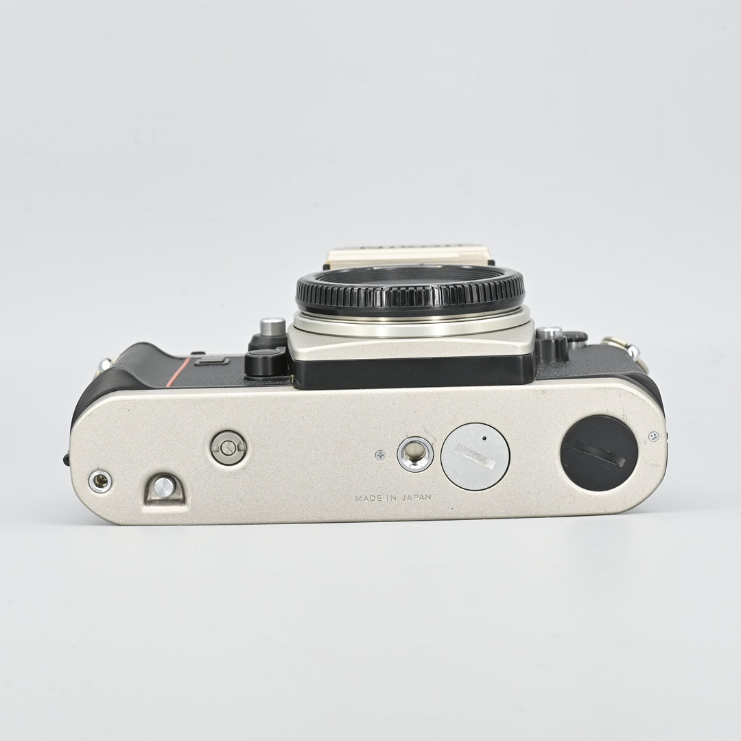 Nikon F3/T HP Body Only (Box Set).