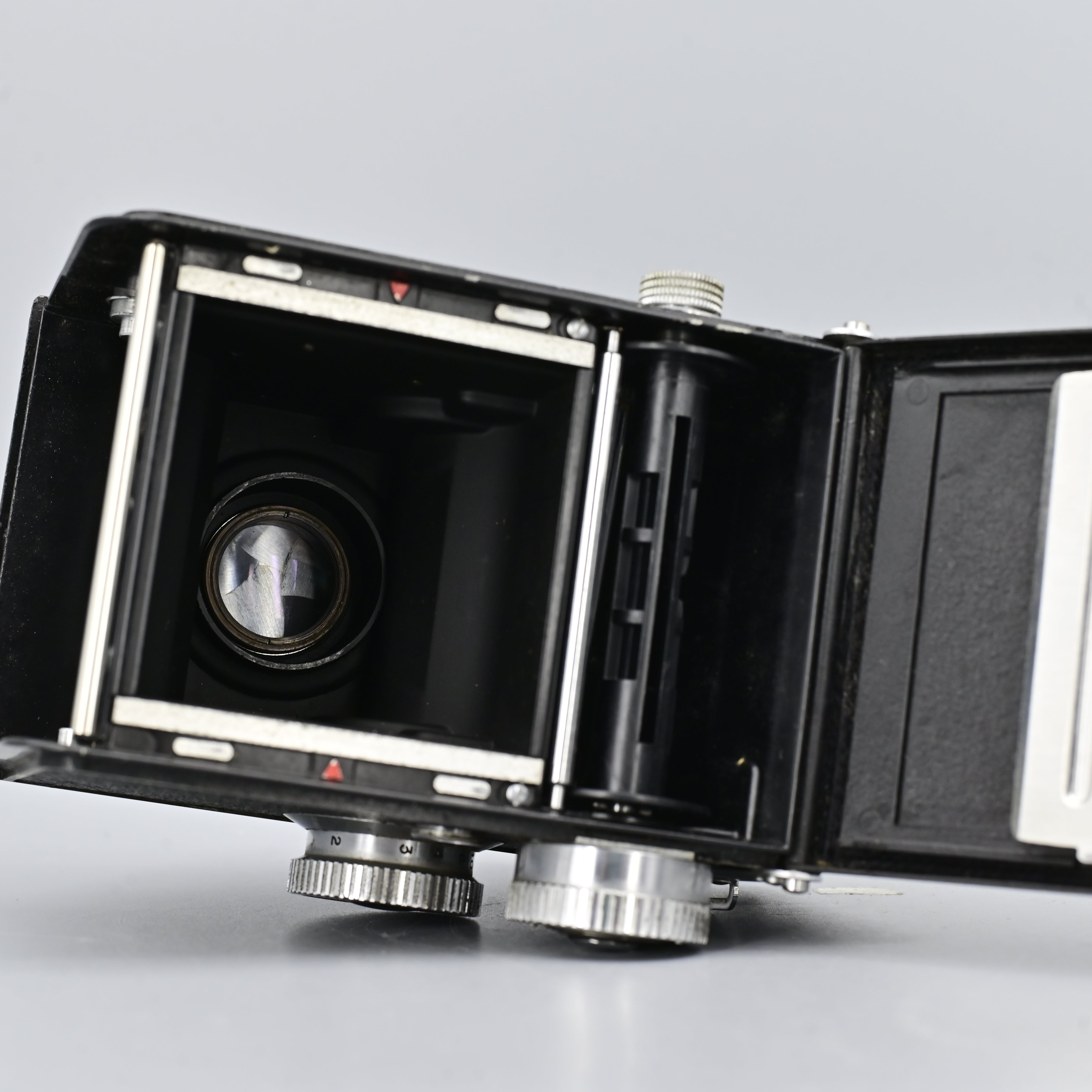 Yashicaflex. – SHOWA