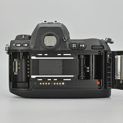 Nikon F100 Body + AFD 50mm F1.4 Lens
