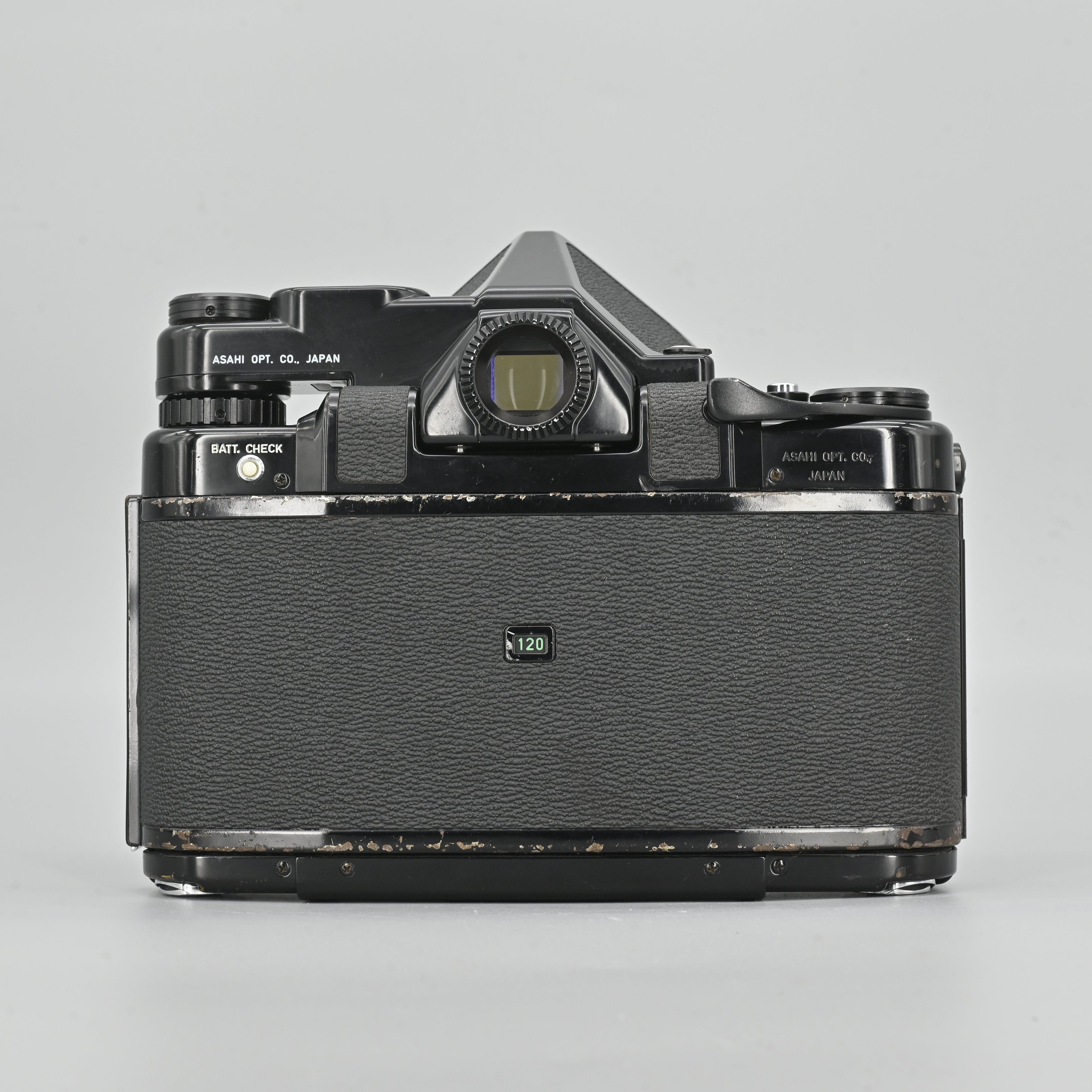Pentax 67 + Takumar-6x7 105mm F2.4 Lens. – SHOWA