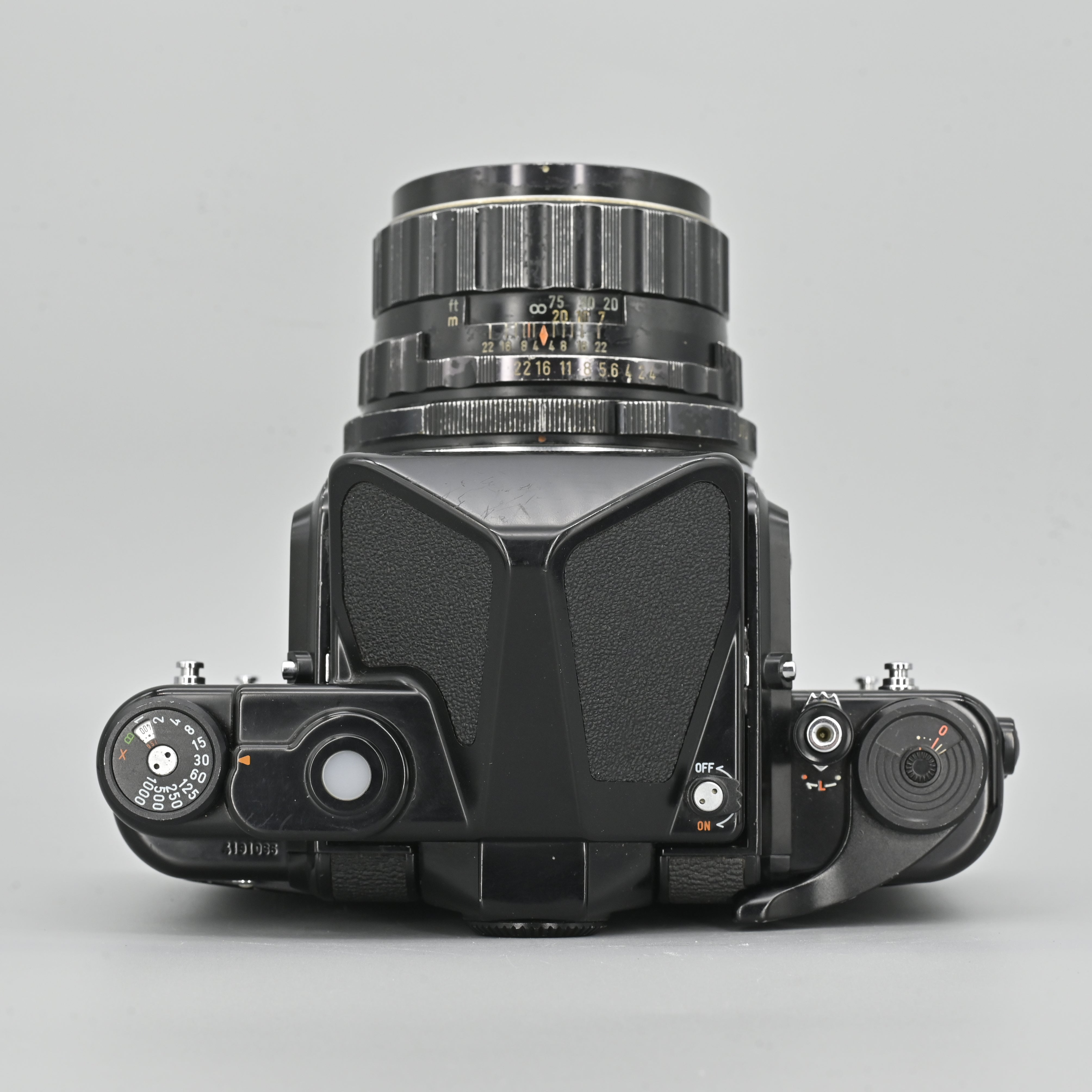Pentax 67 + Takumar-6x7 105mm F2.4 Lens. – SHOWA