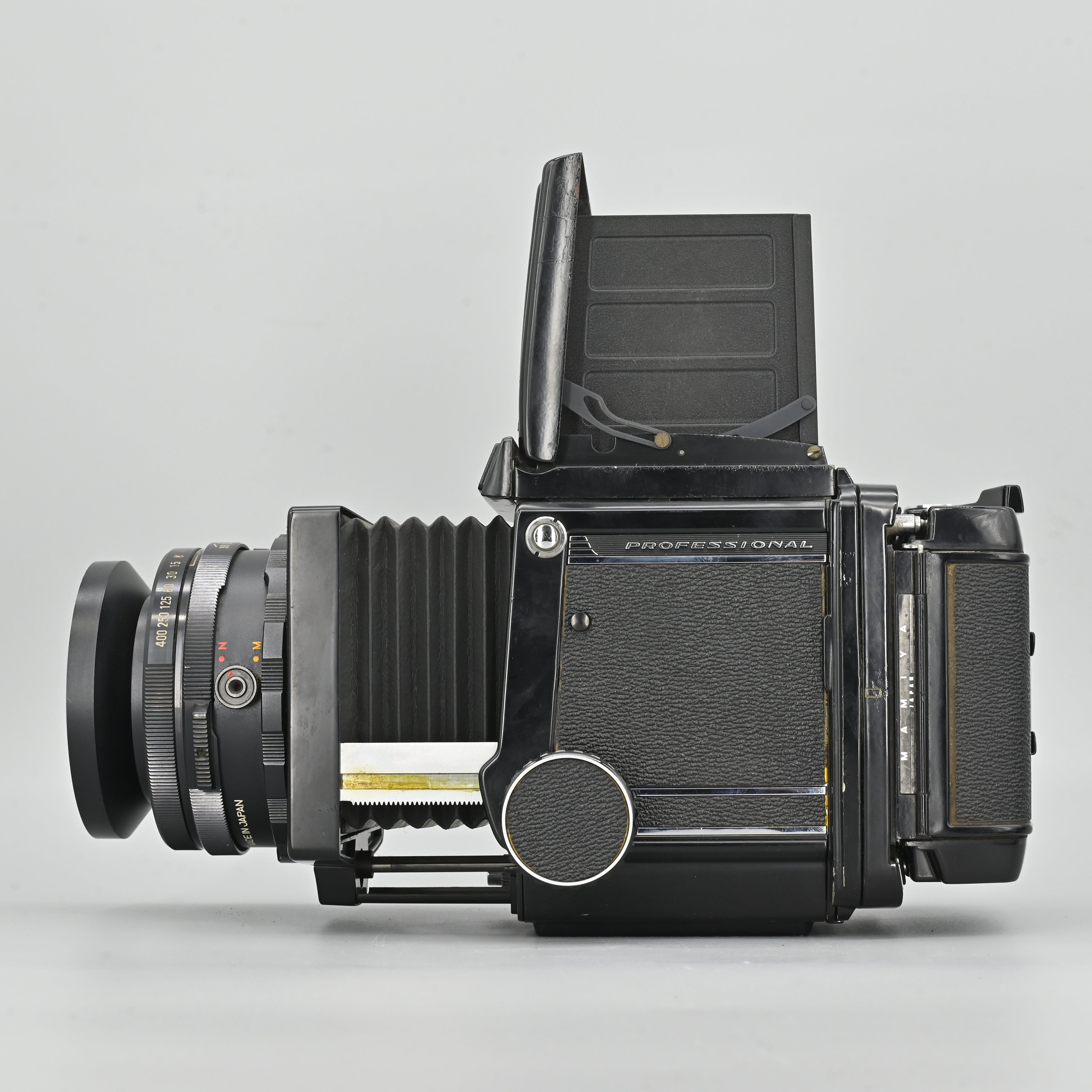Mamiya RB67 + Sekor C 127mm F3.8 Lens – SHOWA