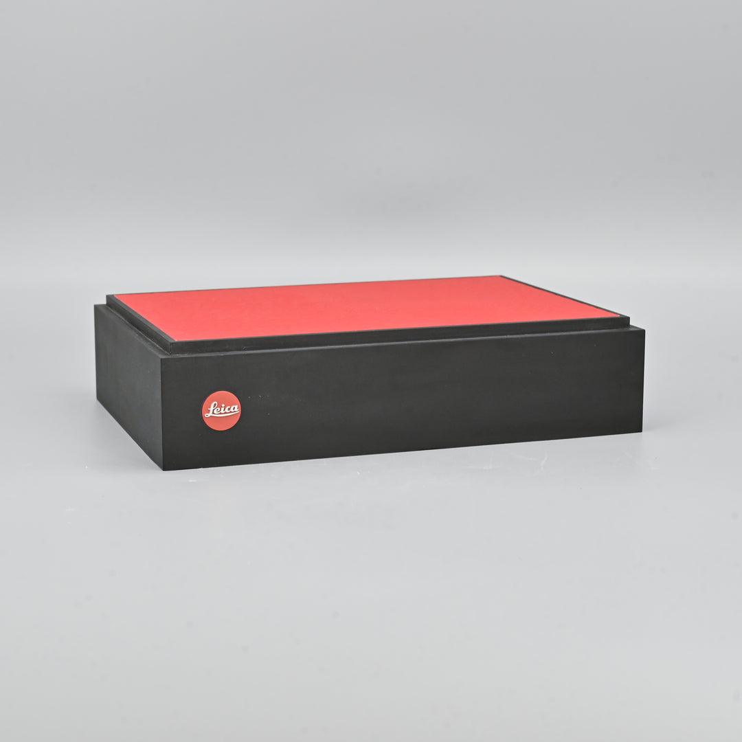 Leica Display Stand