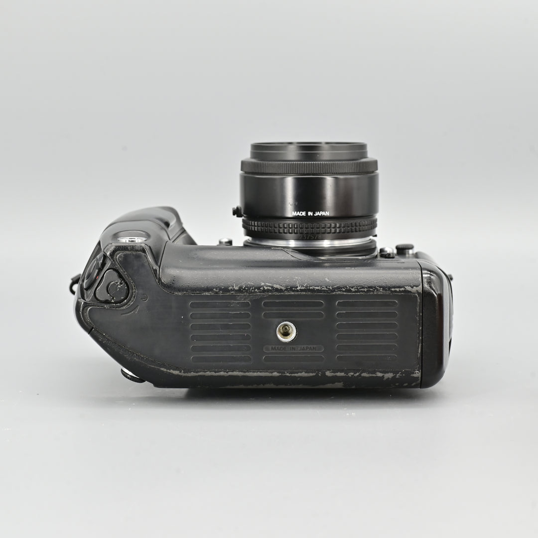 Nikon F4 Body Only + MB-23 Motor Drive + AFD 28mm F2.8 Lens