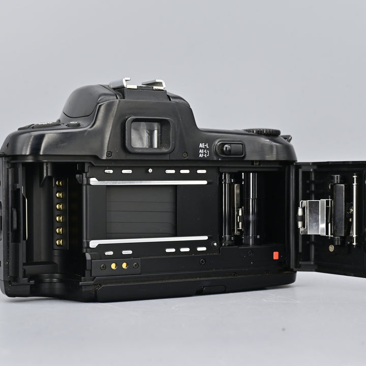 Nikon F-601 Body Only [READ].