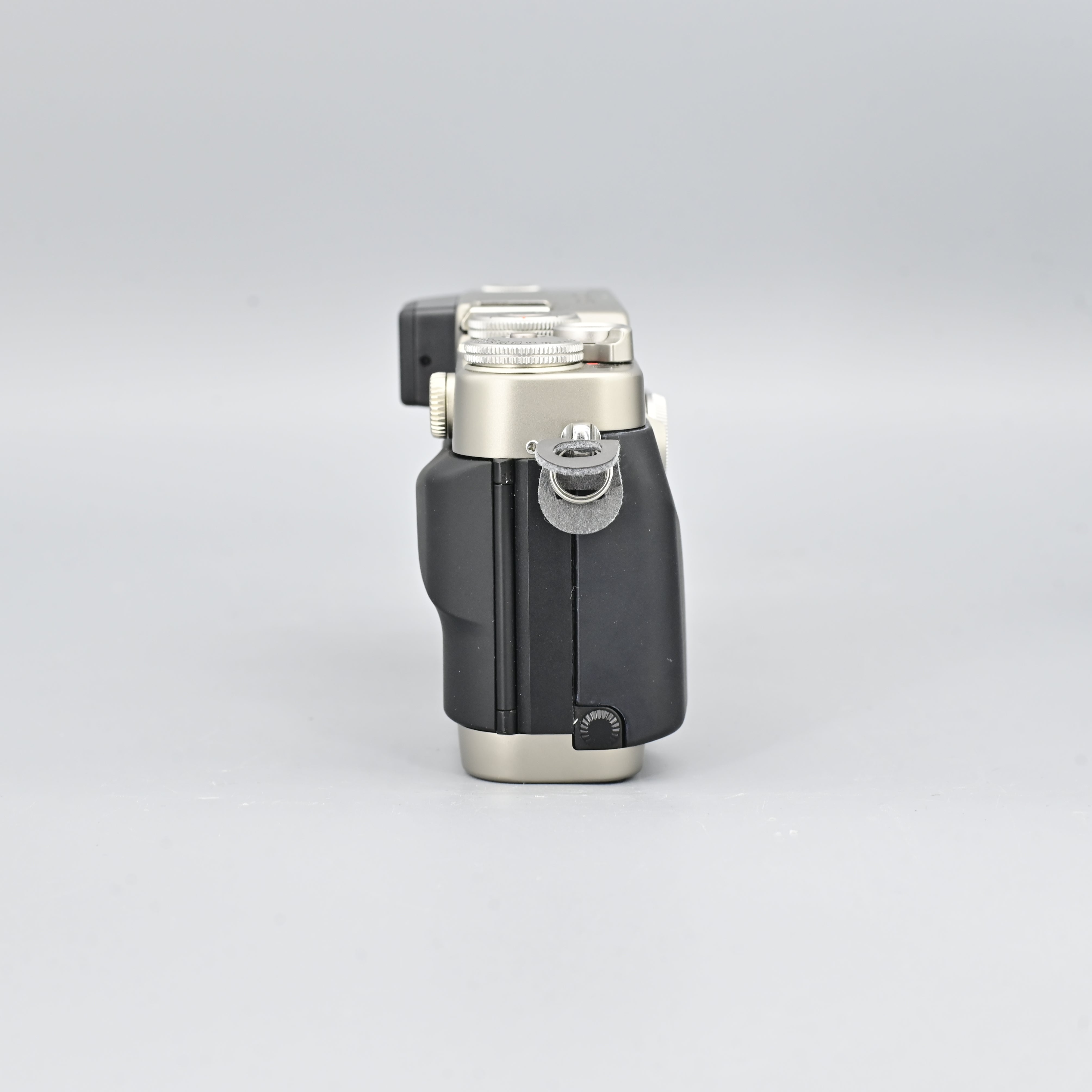 Contax G2 w/ 21mm, 28mm, 45mm, 90mm Lens + TLA200 Set. – SHOWA