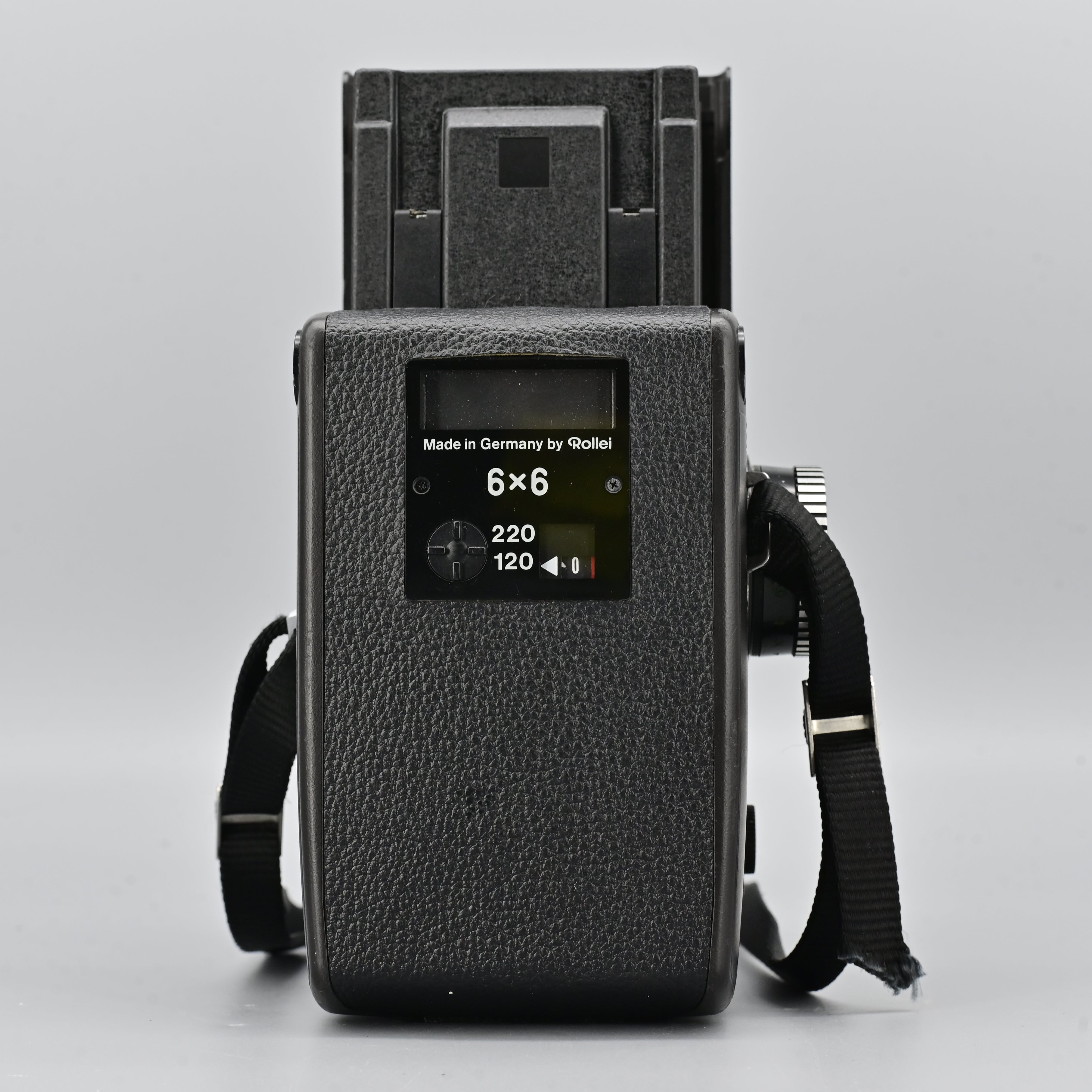 Rolleiflex SLX + Rollei-HFT Planar 80MM F2.8. – SHOWA