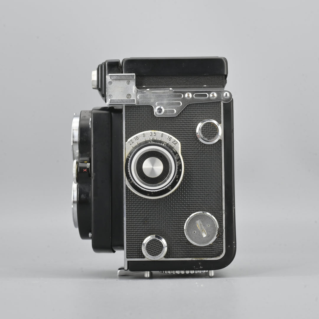 Yashica Mat 124