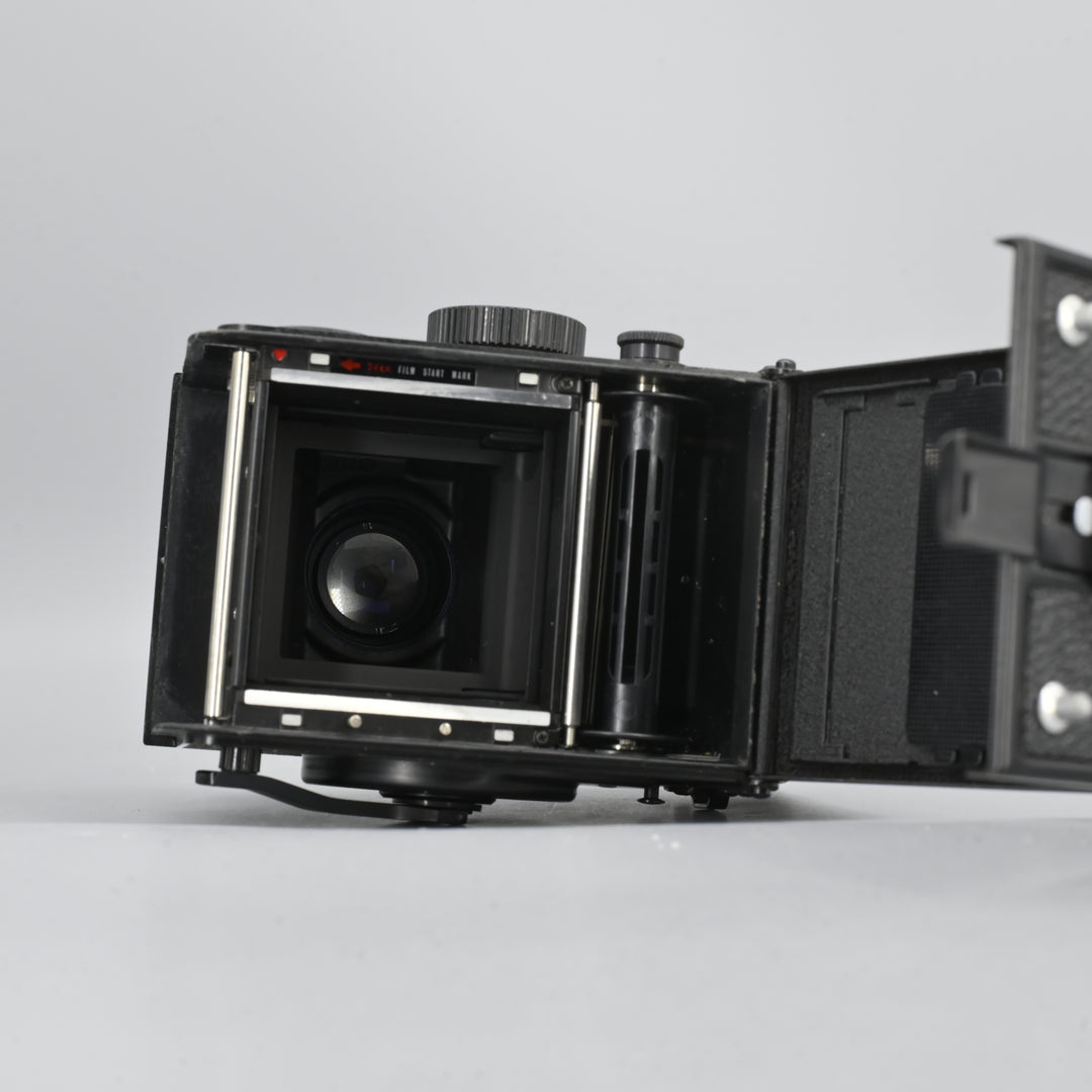 Yashica Mat 124G with Case.