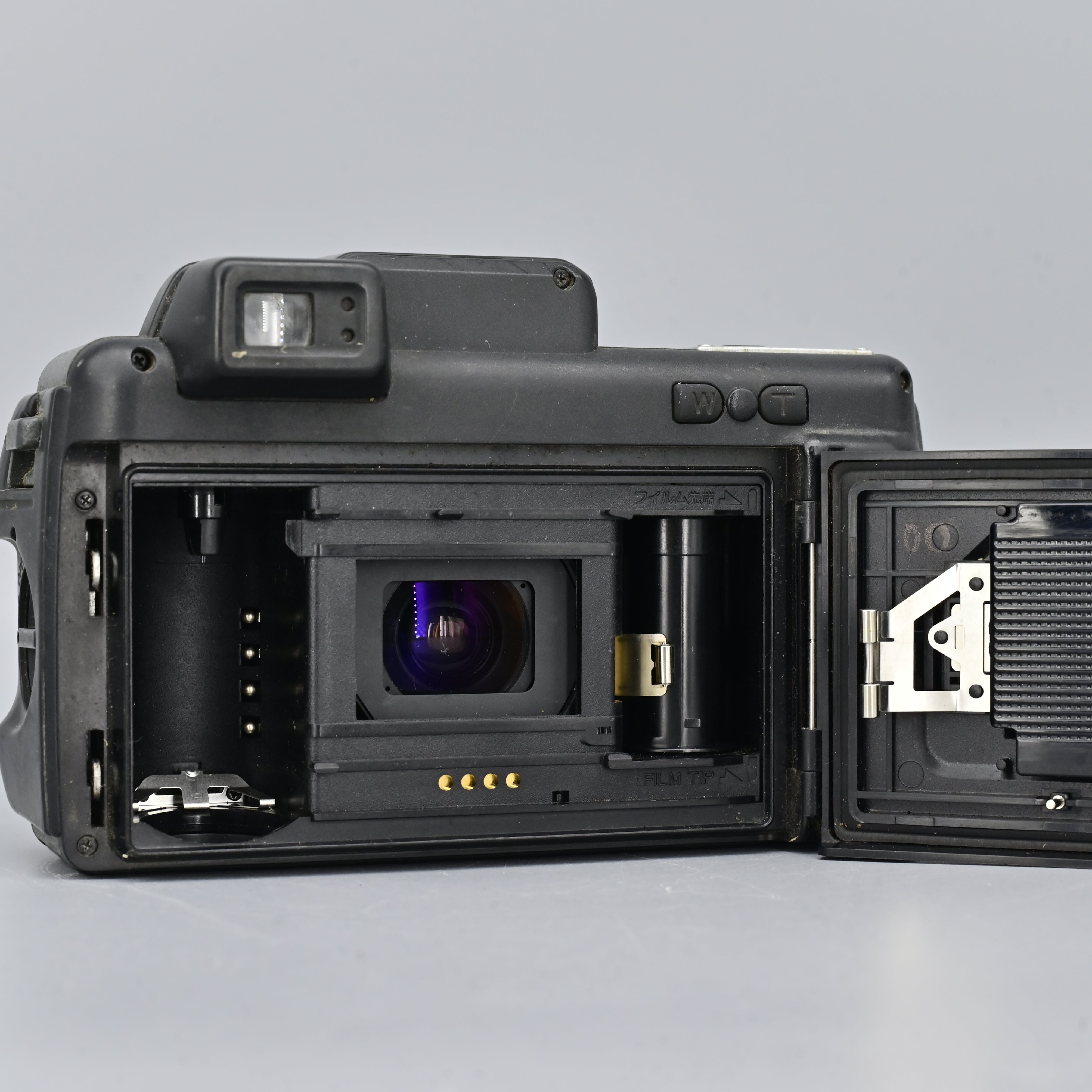 Konica 現場監督28-56 Zoom – SHOWA