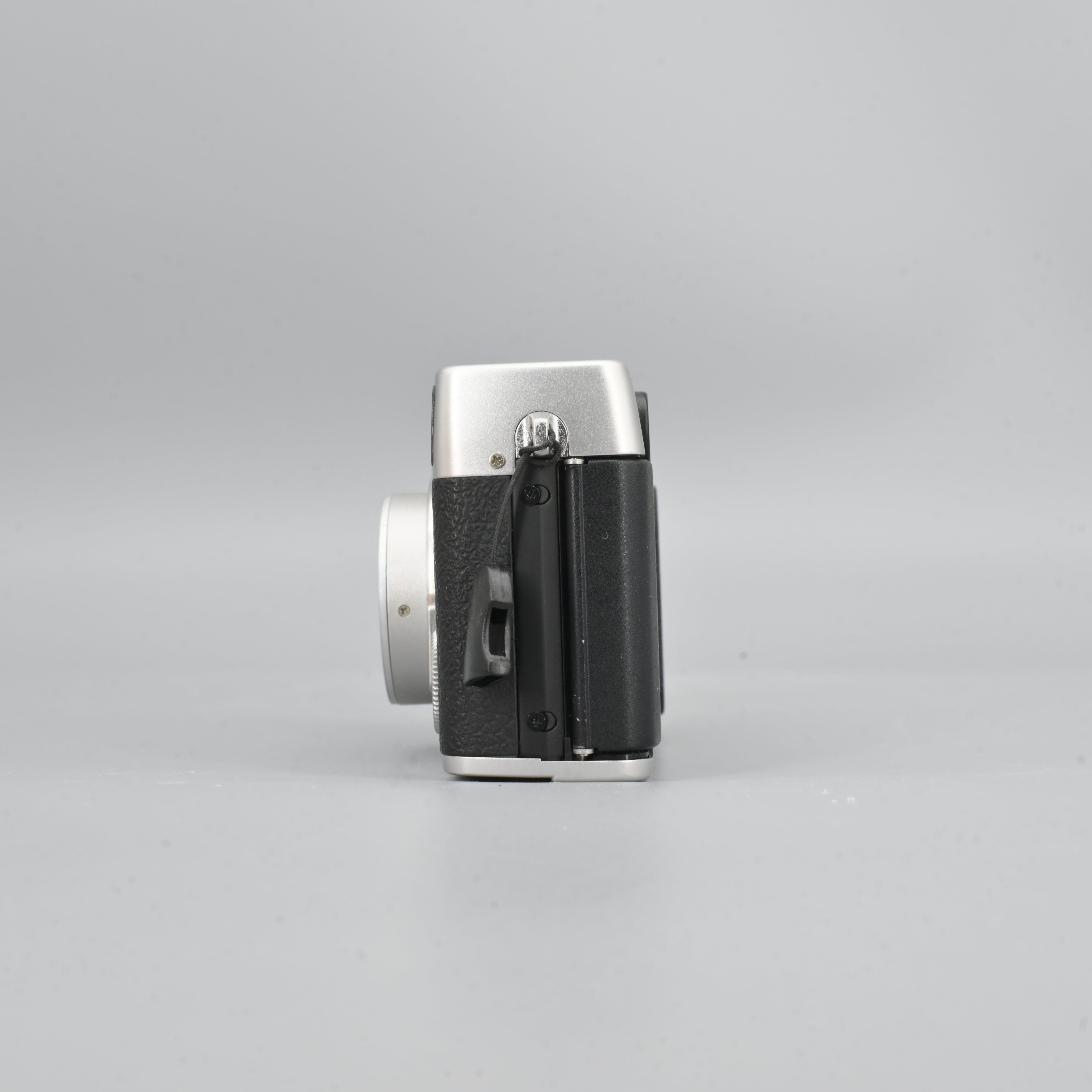 Fujifilm Klasse W. – SHOWA