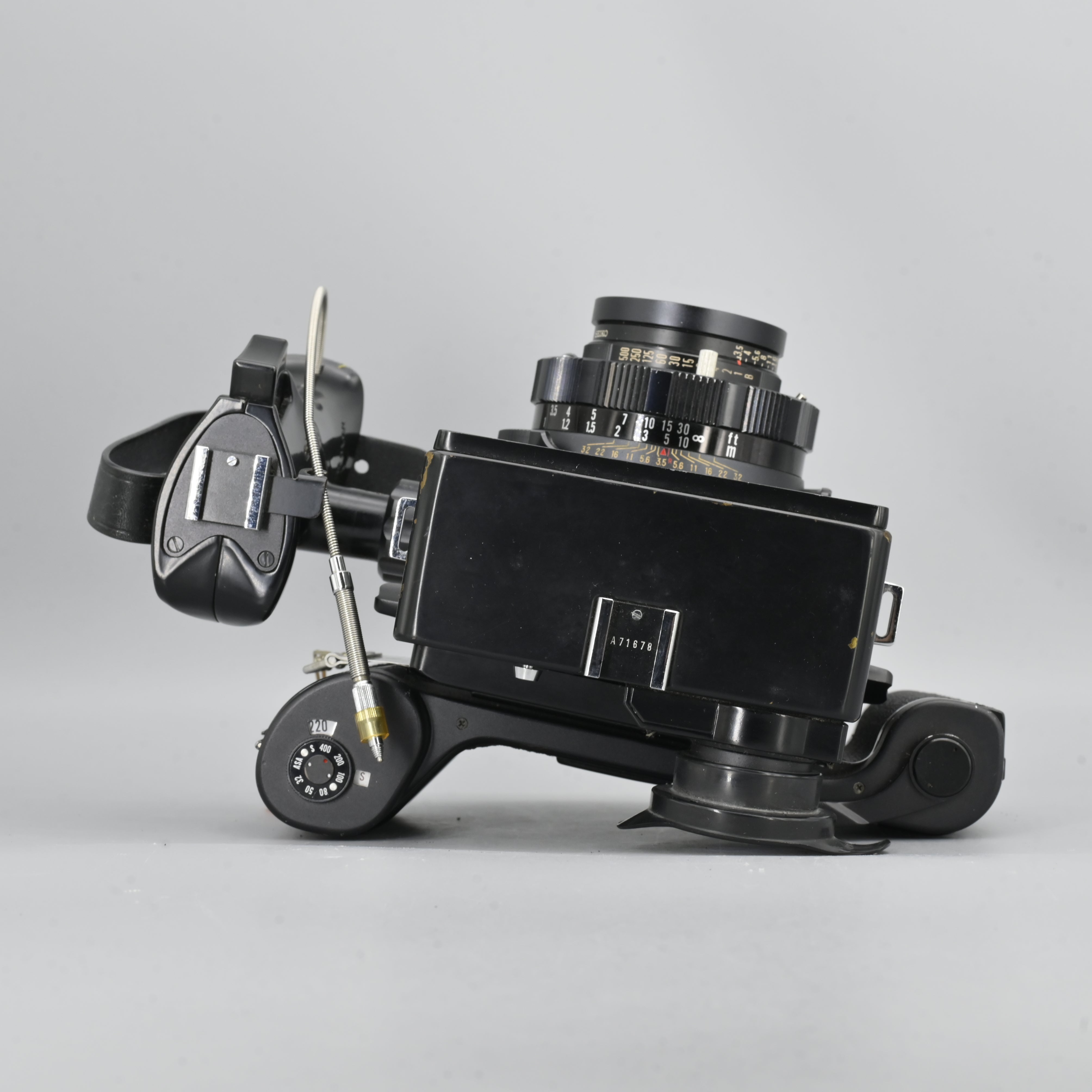 Mamiya Super 23 6X7 + Mamiya-Sekor 100mm F3.5 Lens – SHOWA