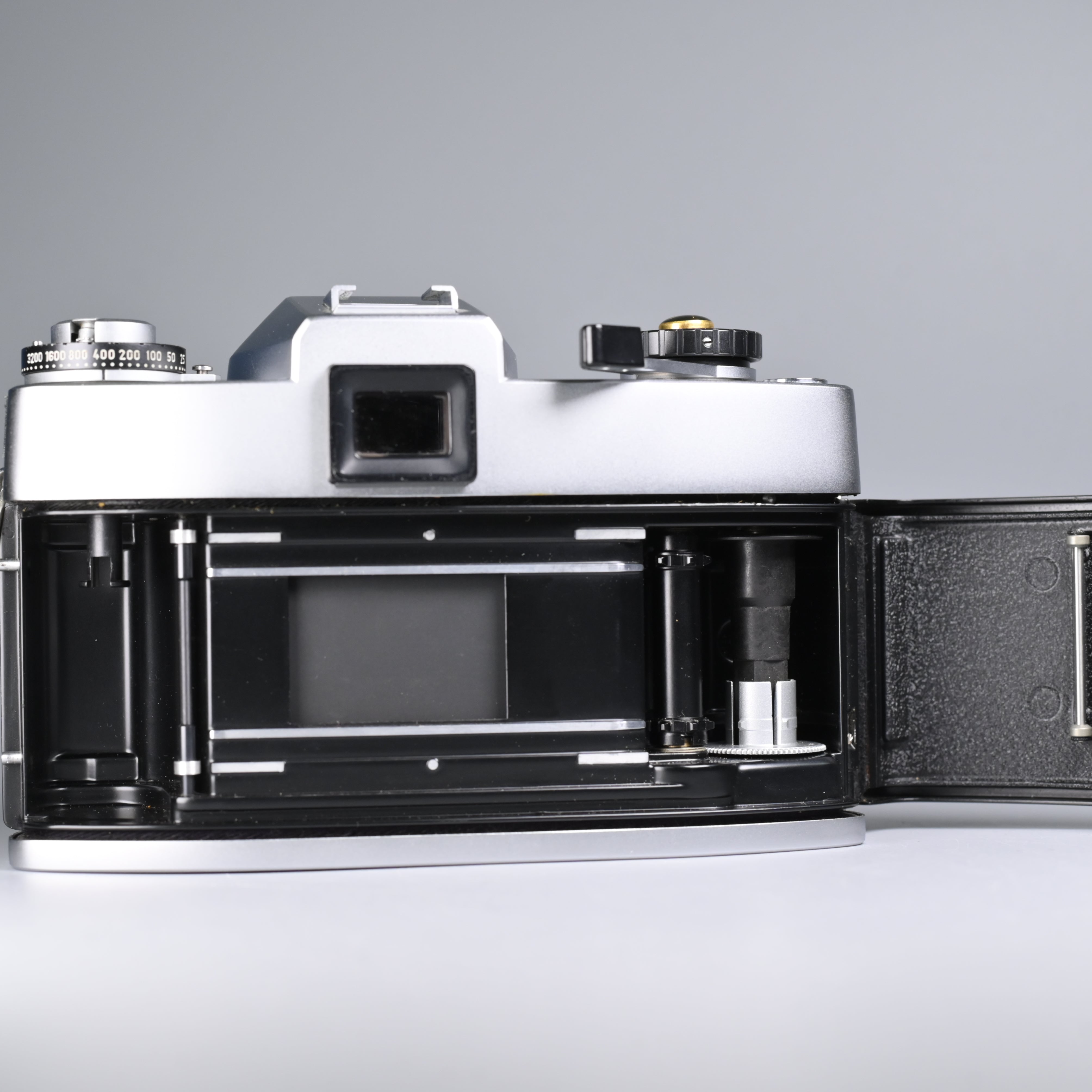 Leica Leicaflex SL Body Only. – SHOWA