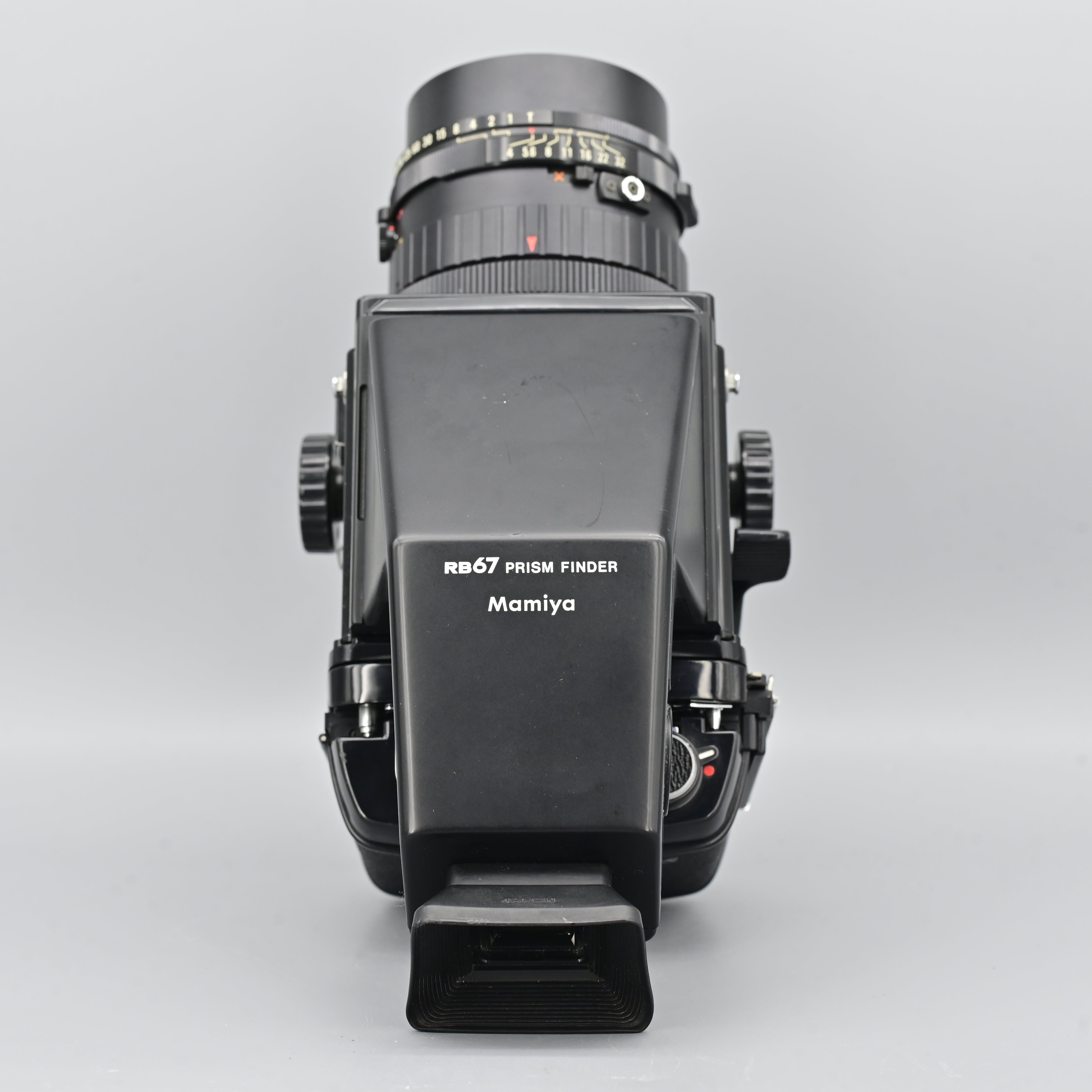 MAMIYA　RB67 PRO S 中判カメラ　140/F4.5 　NO.219 Mamiya RB67 Pro S + Prism Finder + Sekor C 150mm F4 Lens – SHOWA