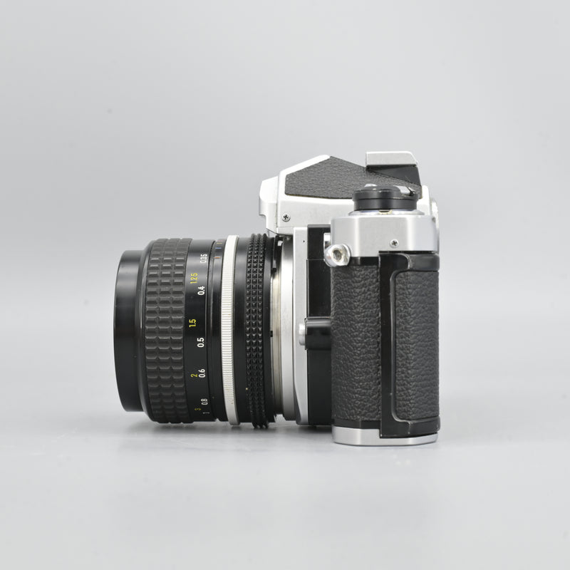 Nikon FM + Nikkor Ai 28mm F3.5 Lens + Vivitar 28-90 F2.8-3.5 Zoom Lens